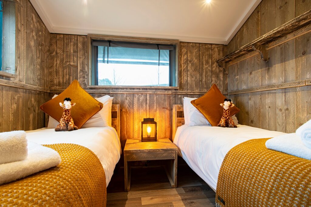 Plassey 1-60ad5e00257a7