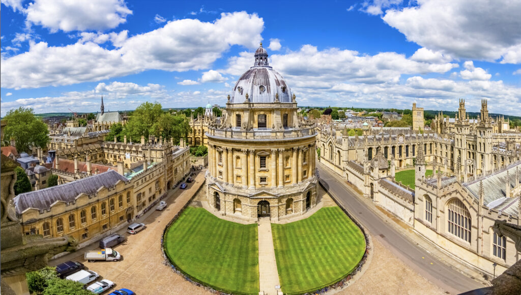 Oxford-628b6d345a5c0