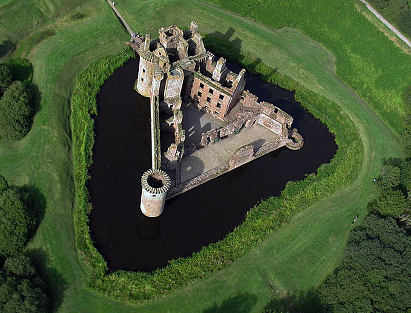CaerlaverockCastle